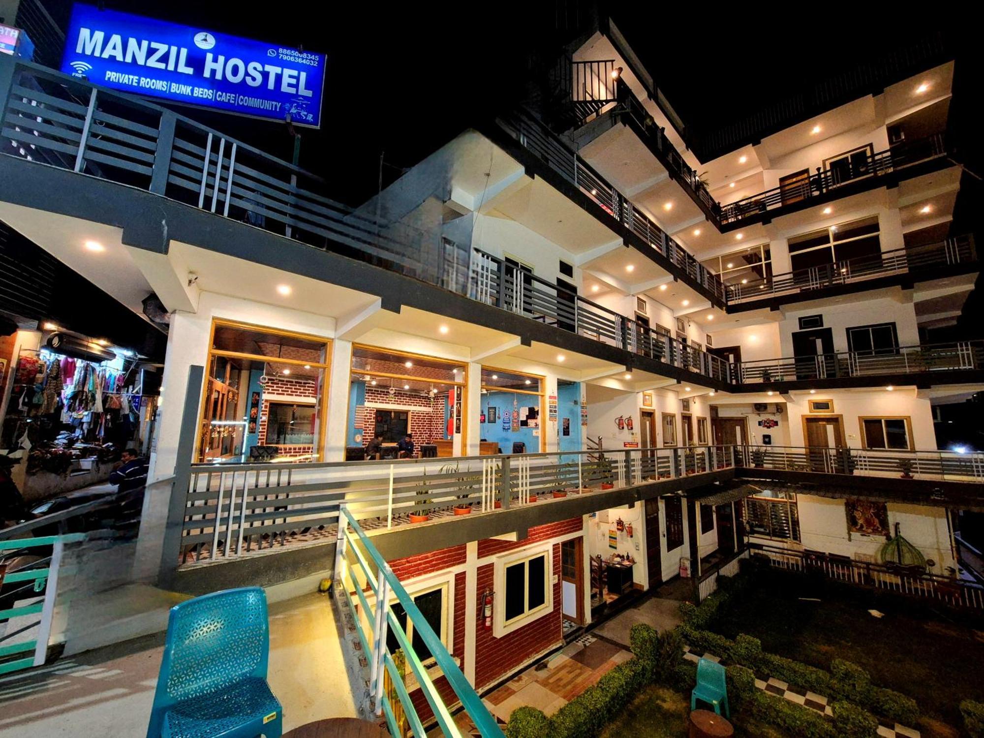 Manzil Hostel Rishīkesh Esterno foto